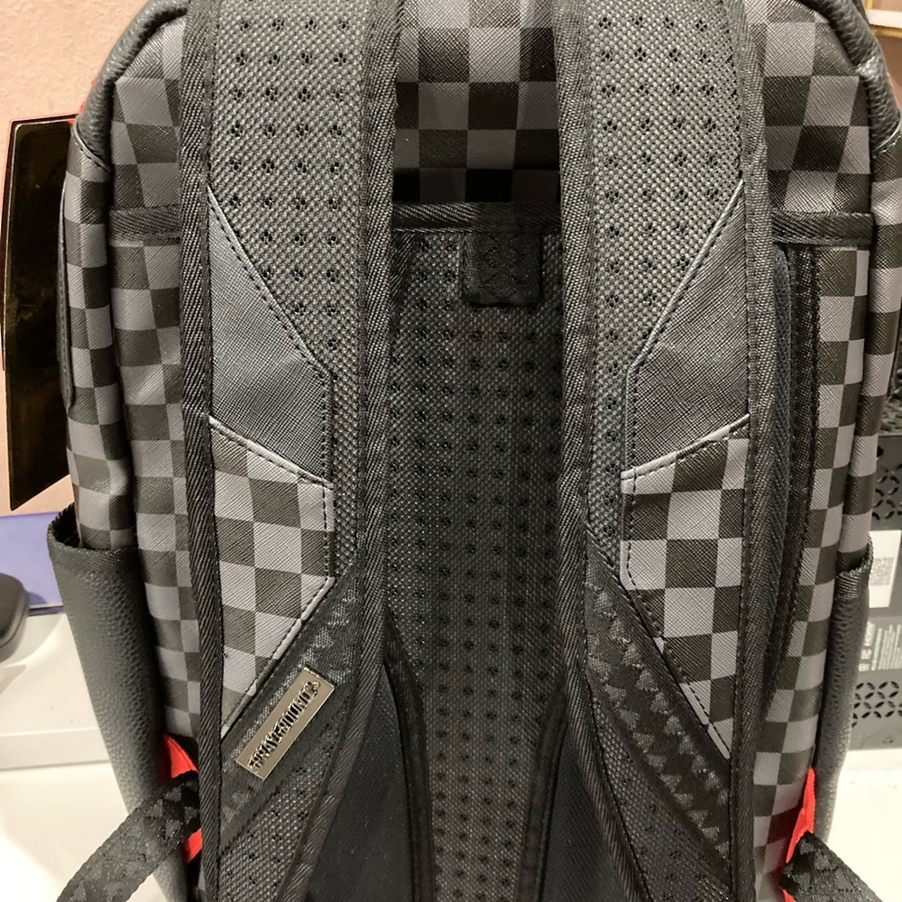 Sprayground - Picture 7 of 10